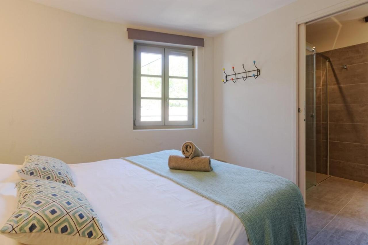 Private Furnished Apartment With All Comfort Has A Garden In A Green Space Meyreuil Exterior photo
