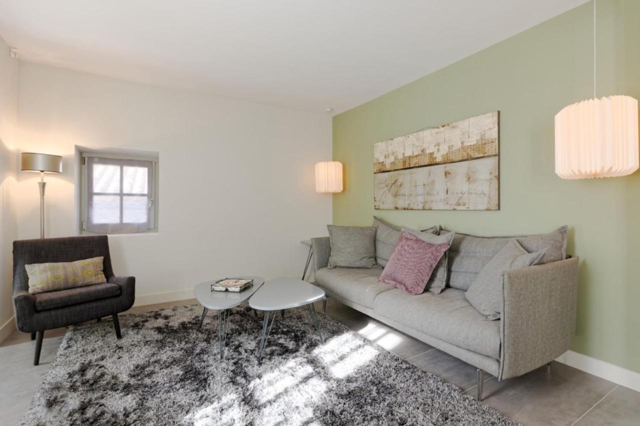 Private Furnished Apartment With All Comfort Has A Garden In A Green Space Meyreuil Exterior photo