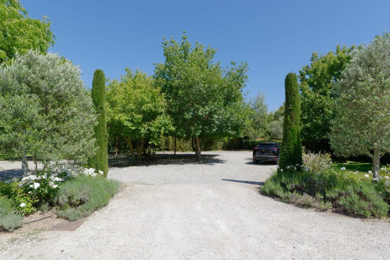 Private Furnished Apartment With All Comfort Has A Garden In A Green Space Meyreuil Exterior photo