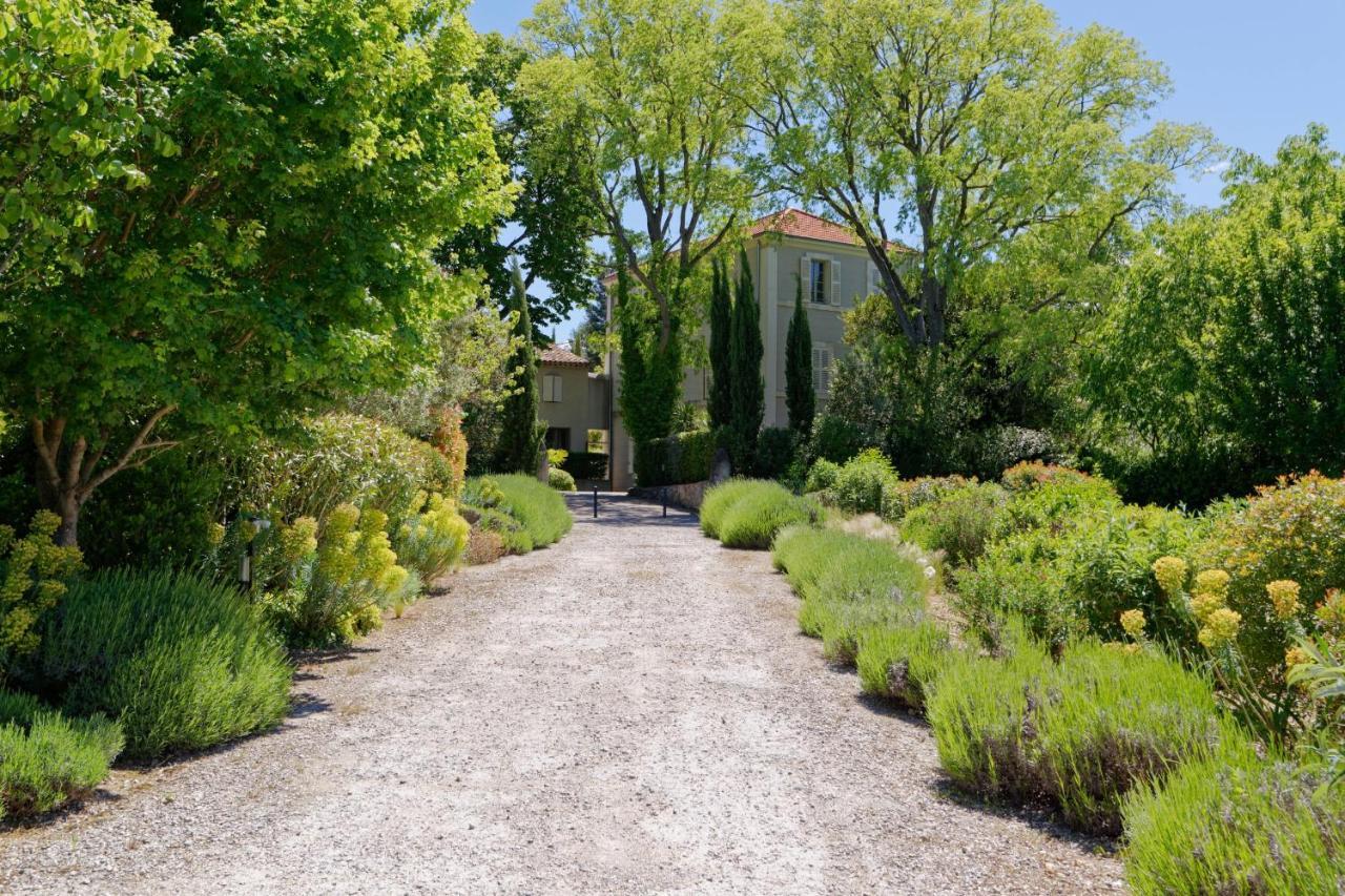 Private Furnished Apartment With All Comfort Has A Garden In A Green Space Meyreuil Exterior photo